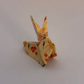 Lapin origami à motifs floraux plié à la main, décoration de Pâques - orizuru Suisse